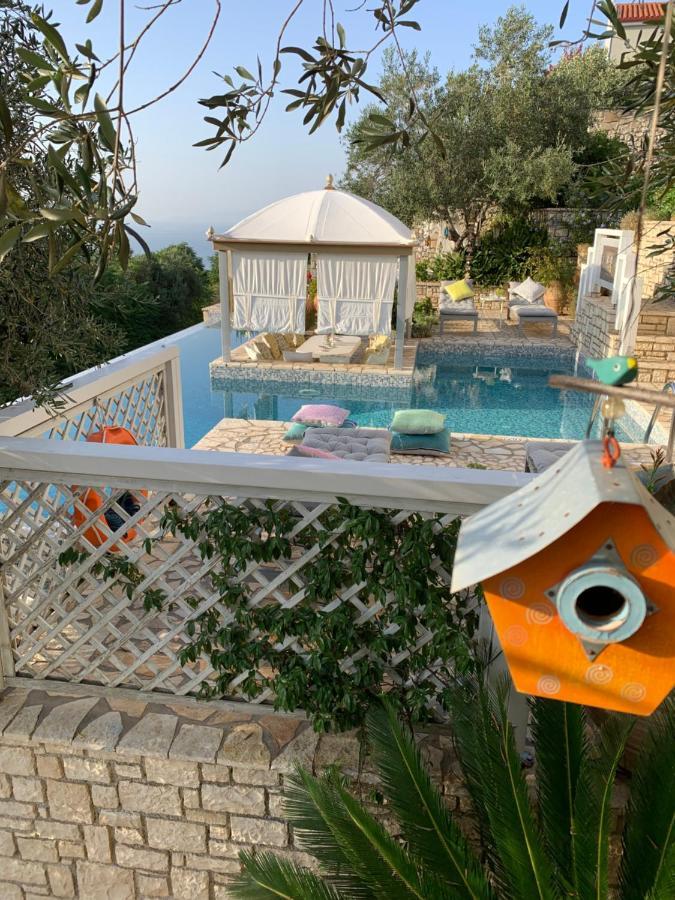 Opera House Paxos Hotel ไกออส ภายนอก รูปภาพ