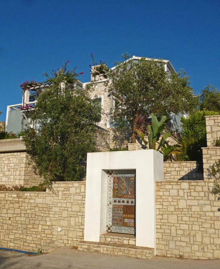 Opera House Paxos Hotel ไกออส ภายนอก รูปภาพ