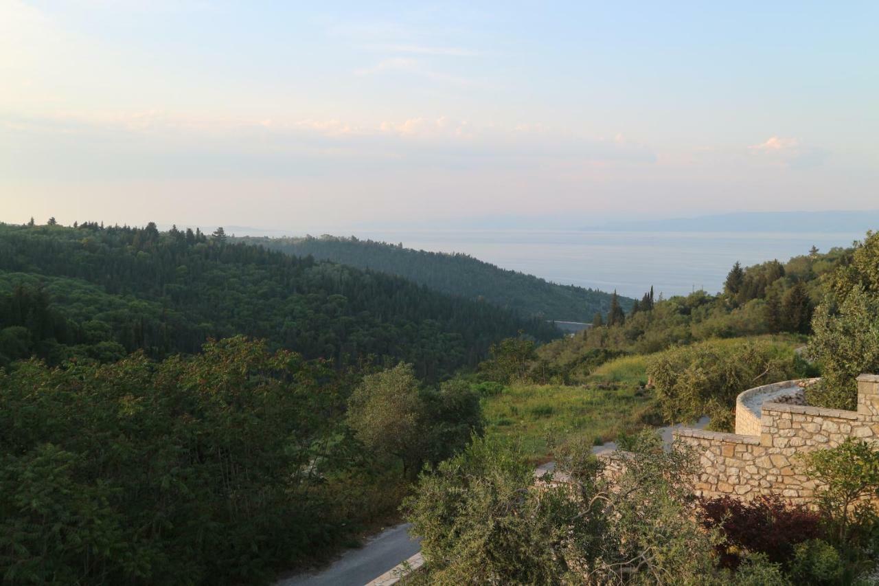 Opera House Paxos Hotel ไกออส ภายนอก รูปภาพ