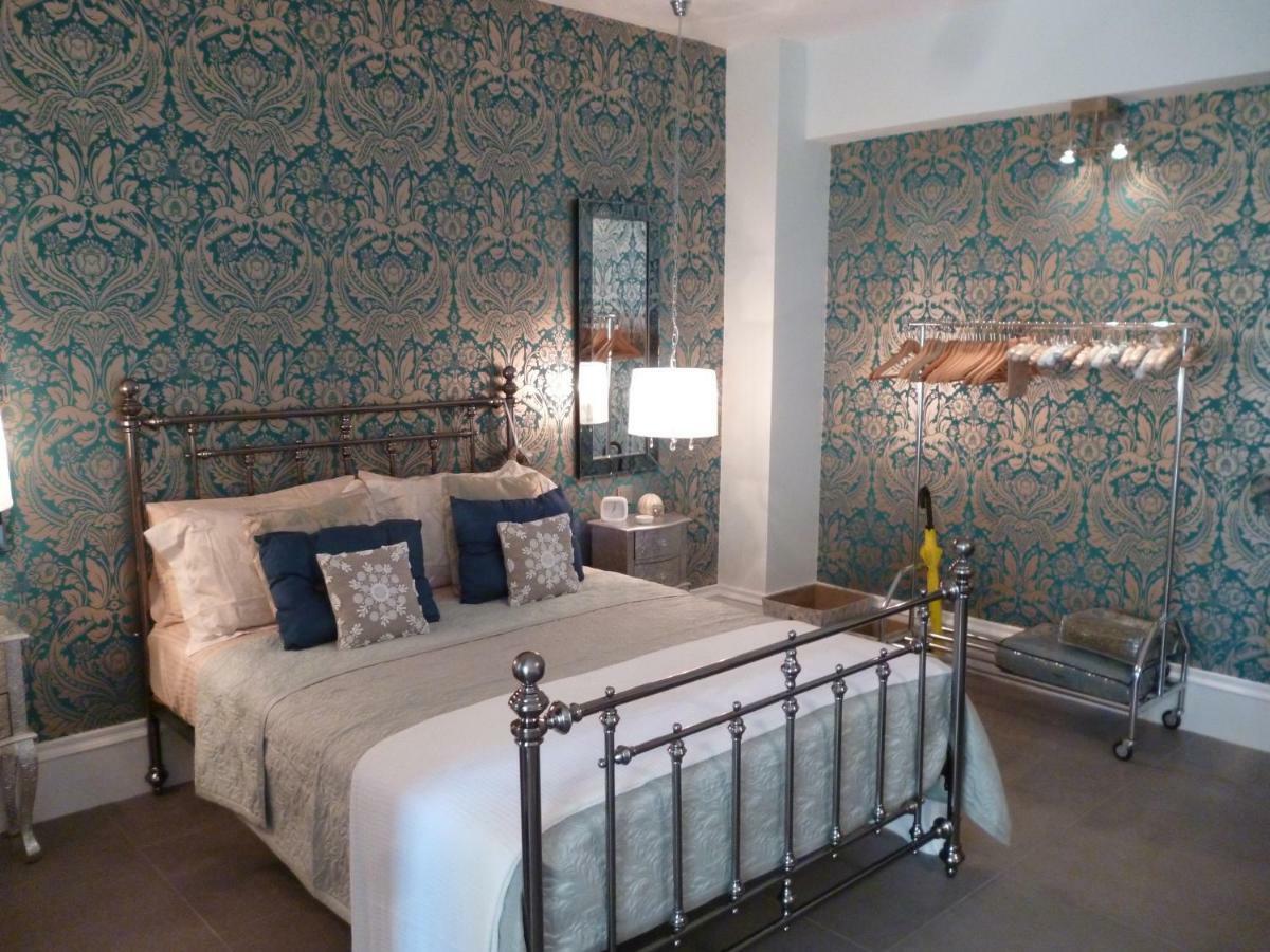 Opera House Paxos Hotel ไกออส ภายนอก รูปภาพ