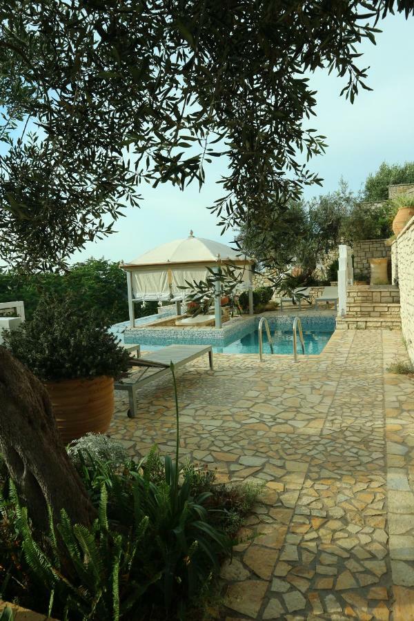 Opera House Paxos Hotel ไกออส ภายนอก รูปภาพ