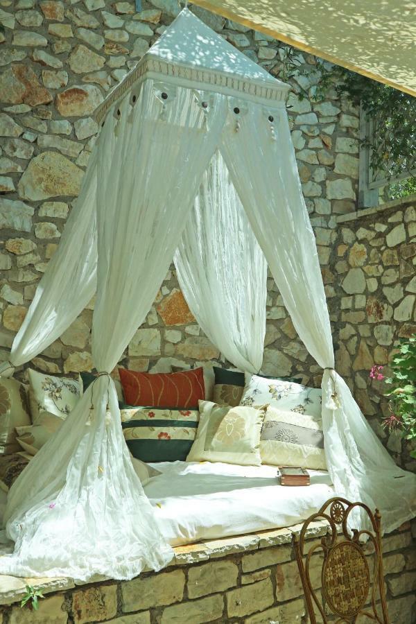 Opera House Paxos Hotel ไกออส ภายนอก รูปภาพ